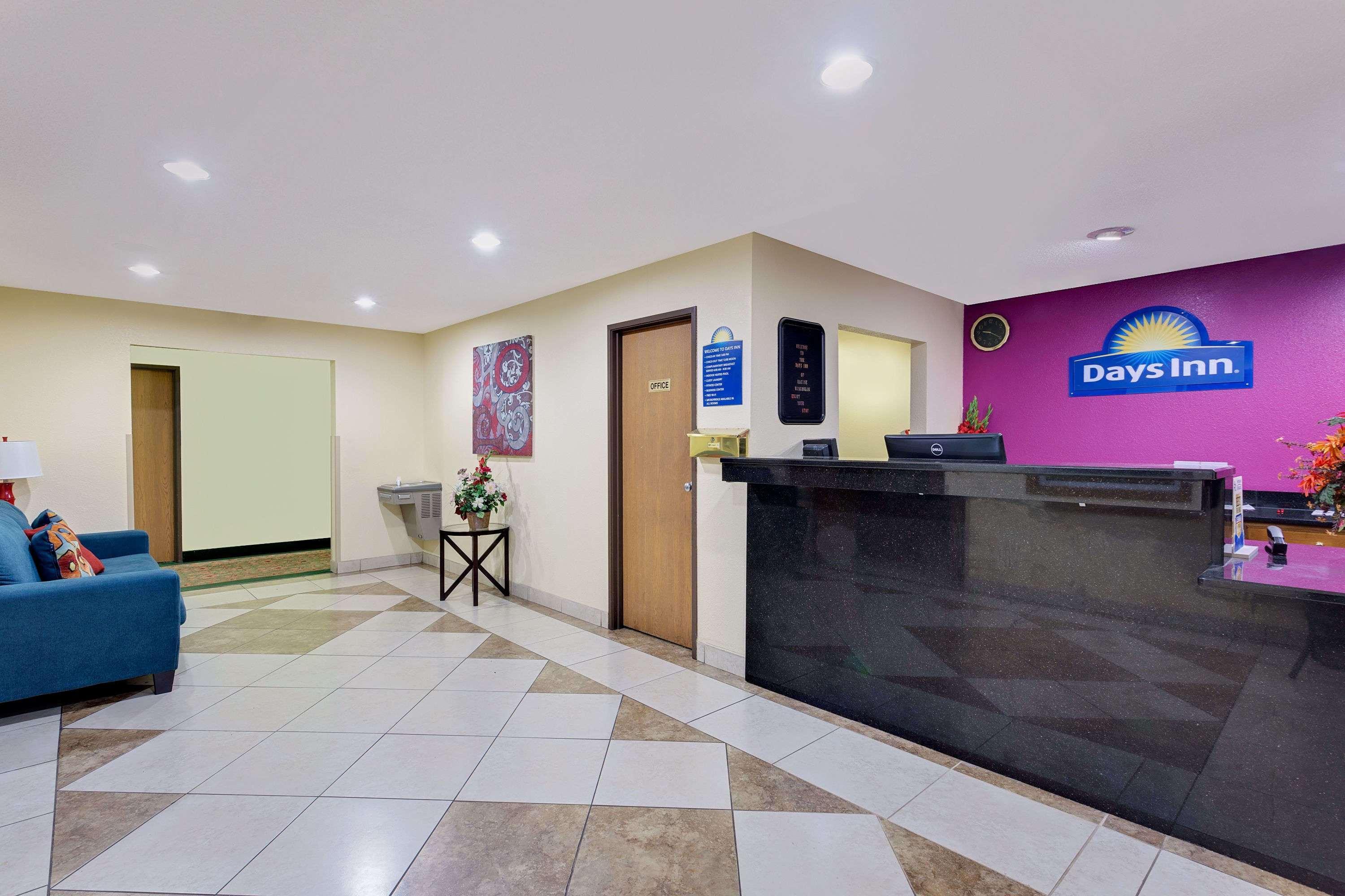 Days Inn By Wyndham Racine/Sturtevant Extérieur photo